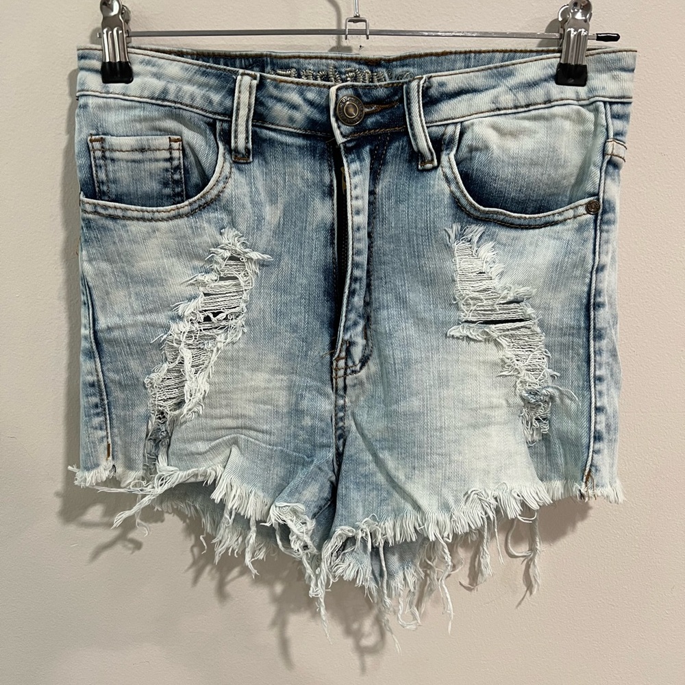 Machine Nouvelle Mode Distressled Jean Shorts